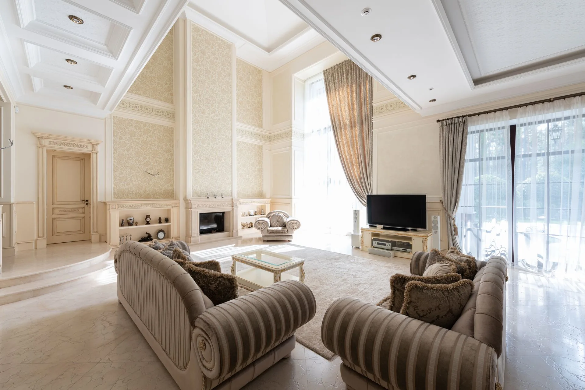 Sold city apartment with lounge and views